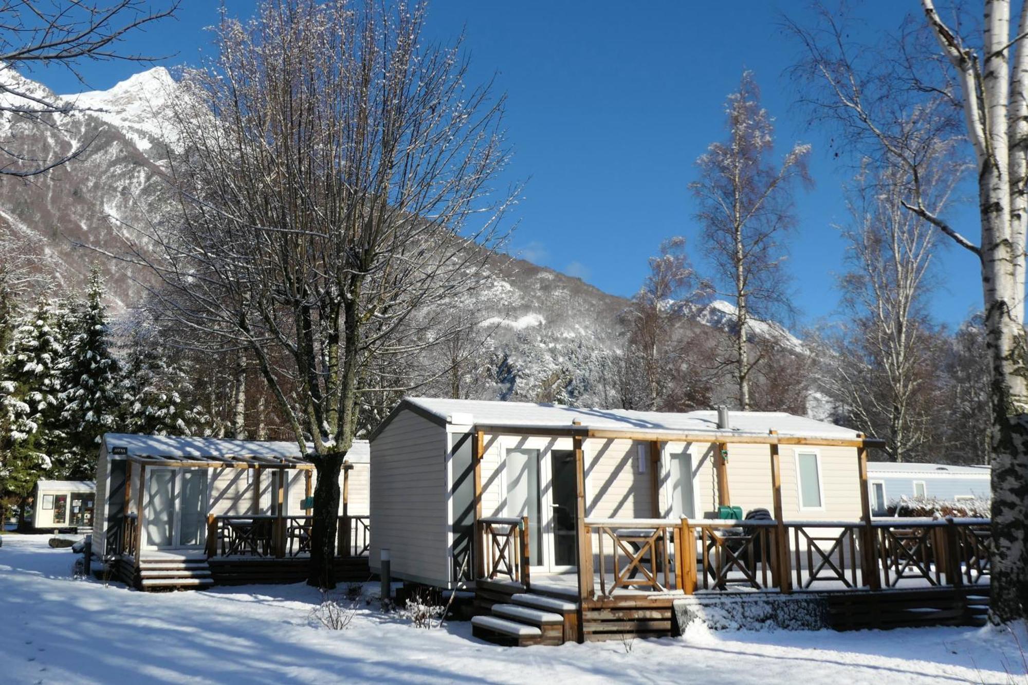 Camping Rcn Belledonne Le Bourg-dʼOisans الغرفة الصورة