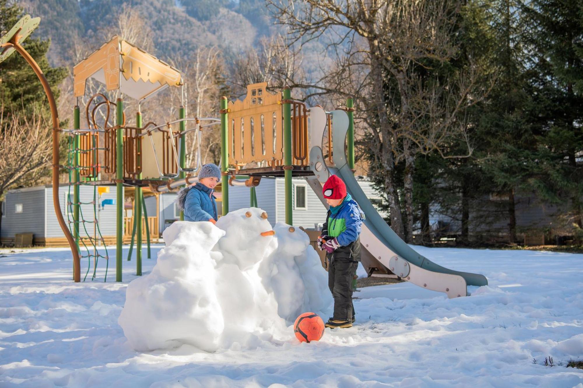 Camping Rcn Belledonne Le Bourg-dʼOisans المظهر الخارجي الصورة