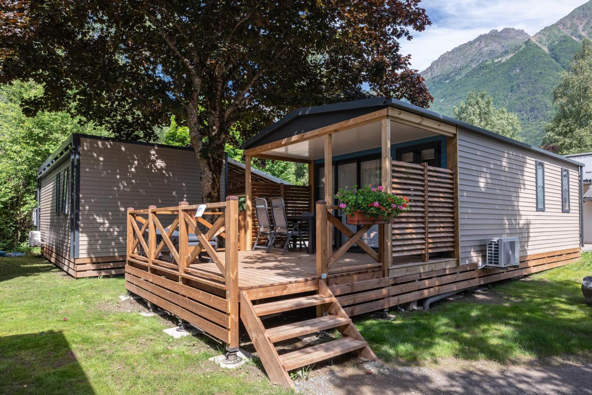 Camping Rcn Belledonne Le Bourg-dʼOisans المظهر الخارجي الصورة
