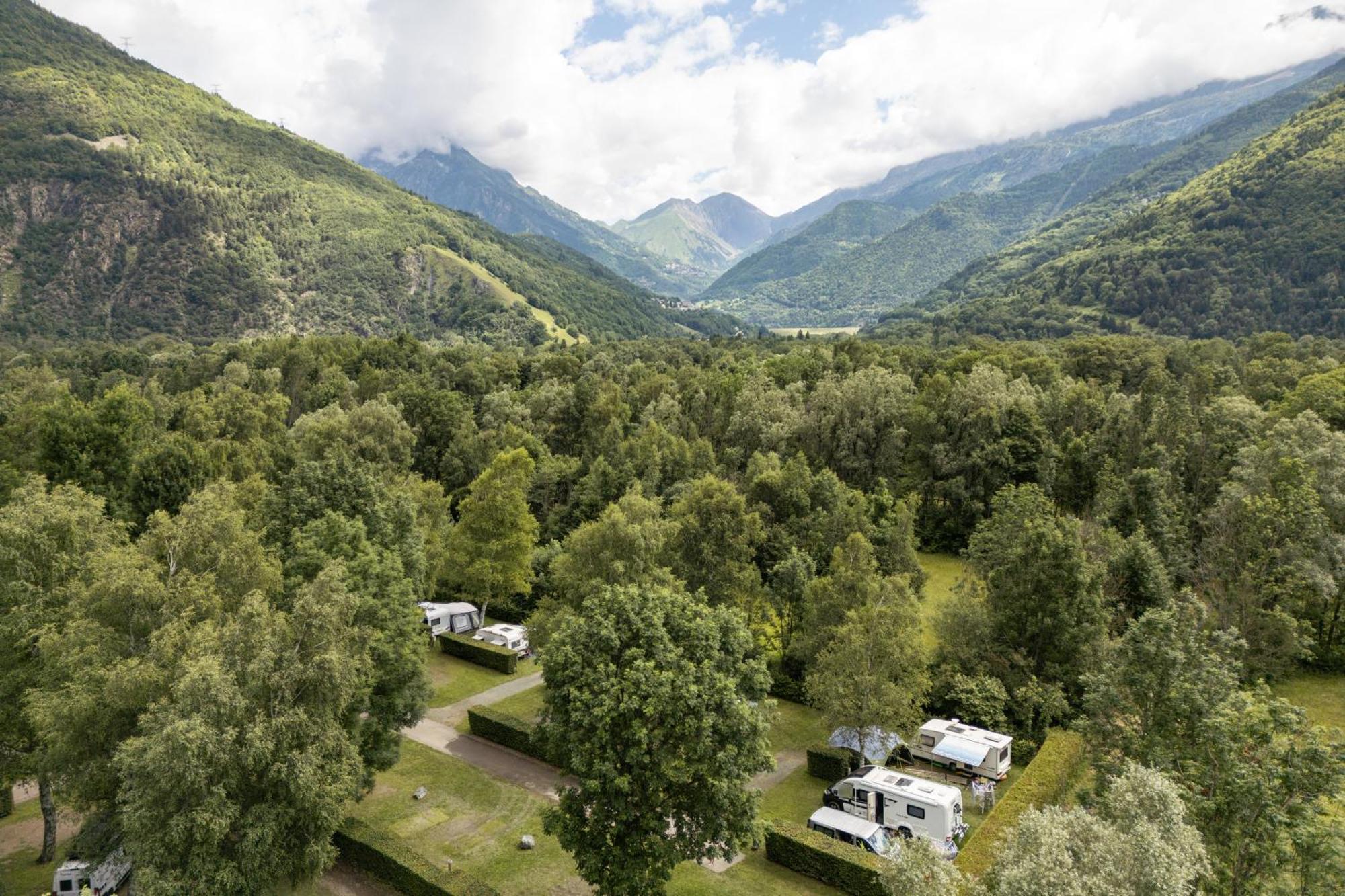 Camping Rcn Belledonne Le Bourg-dʼOisans المظهر الخارجي الصورة