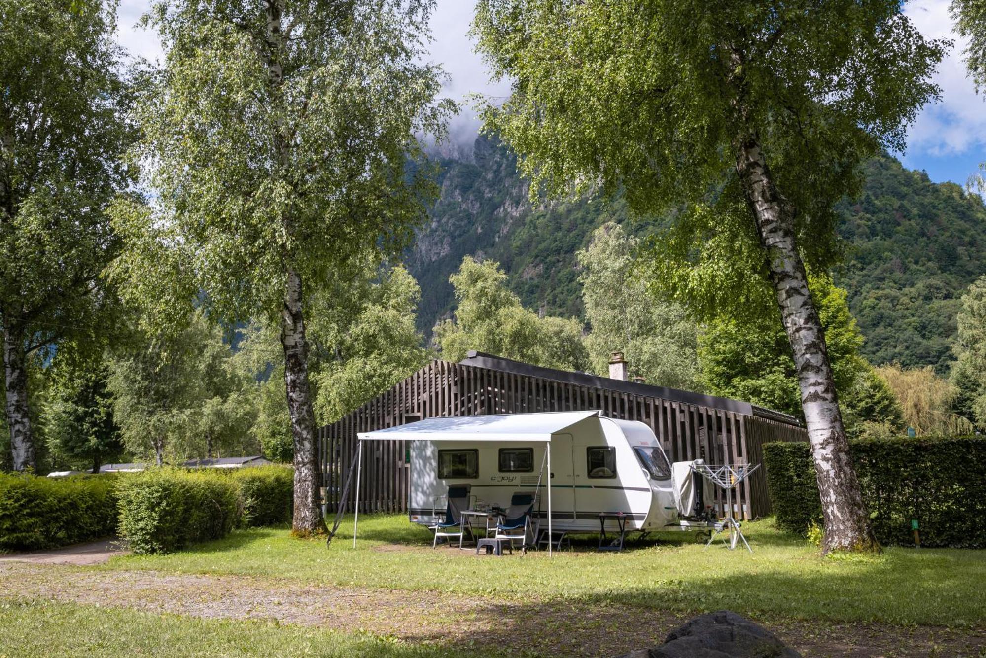 Camping Rcn Belledonne Le Bourg-dʼOisans المظهر الخارجي الصورة