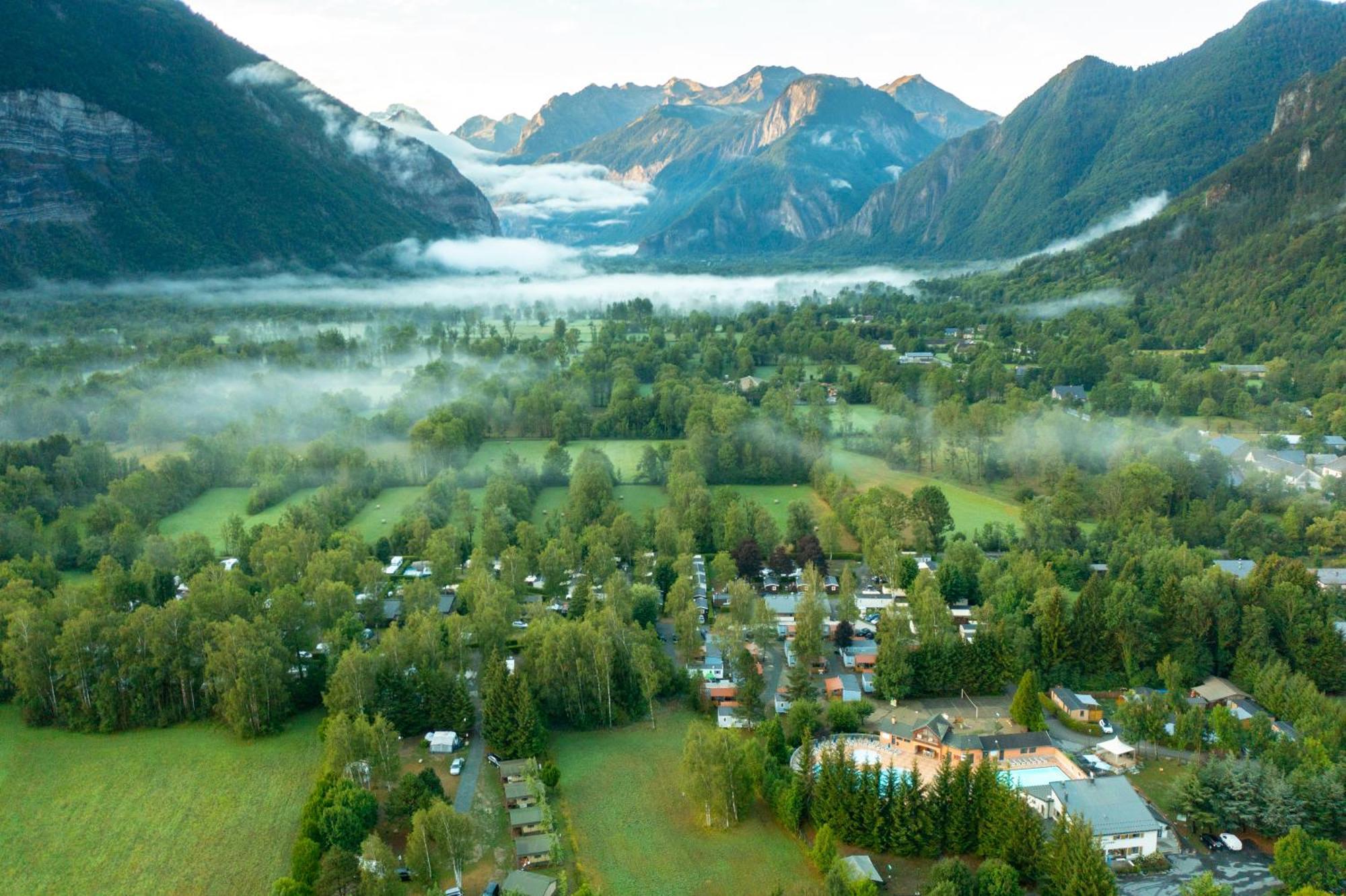 Camping Rcn Belledonne Le Bourg-dʼOisans المظهر الخارجي الصورة