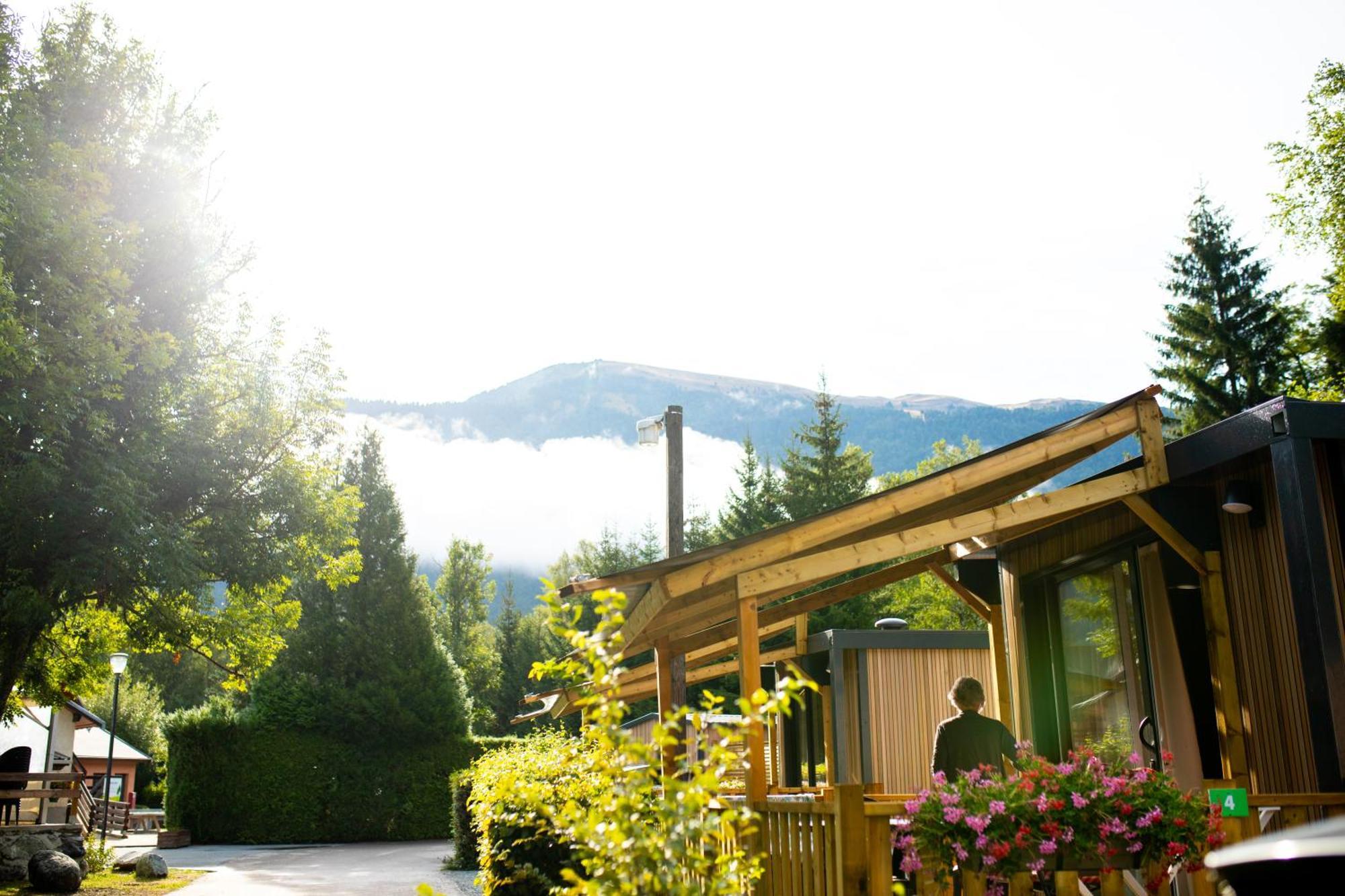 Camping Rcn Belledonne Le Bourg-dʼOisans المظهر الخارجي الصورة
