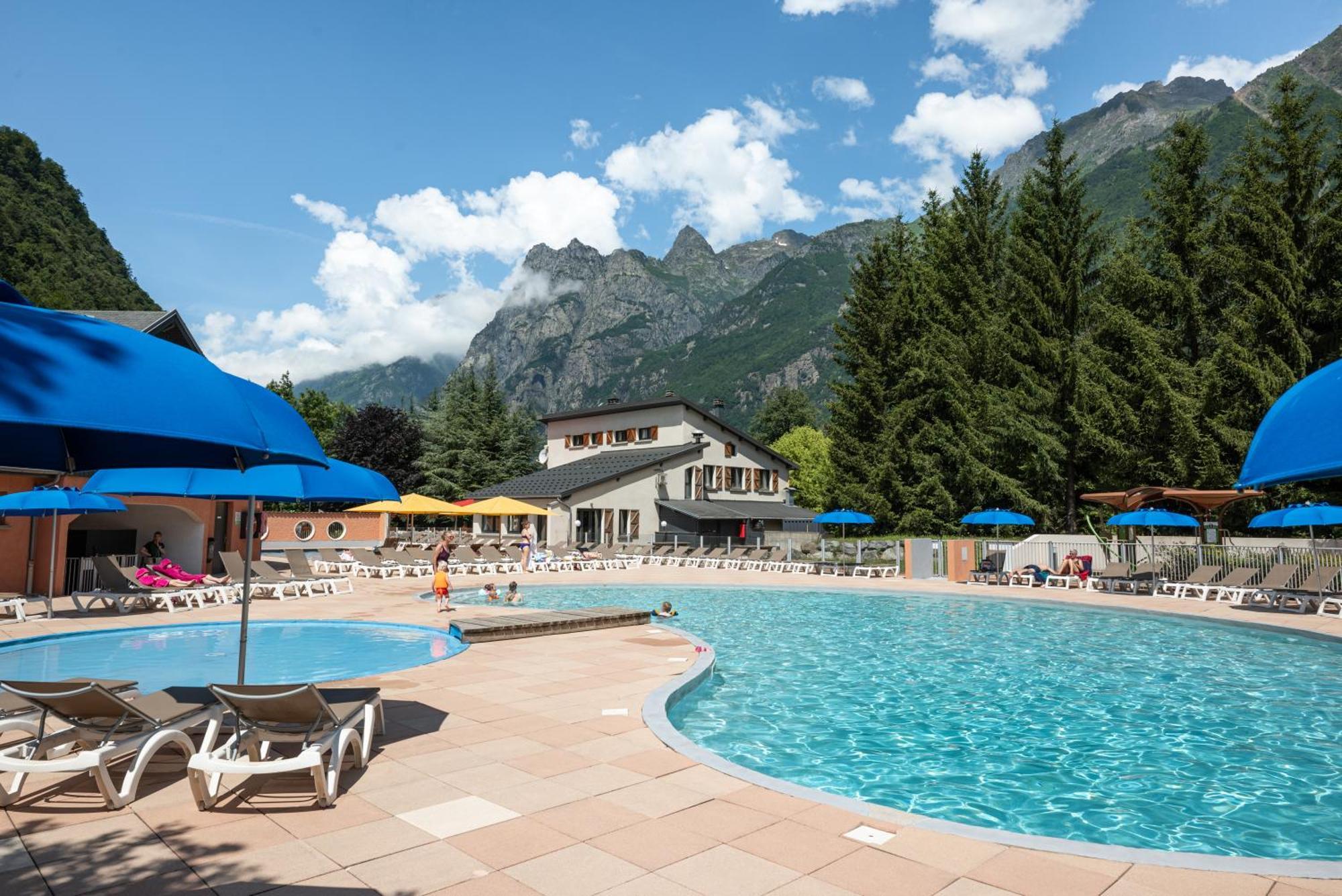 Camping Rcn Belledonne Le Bourg-dʼOisans المظهر الخارجي الصورة