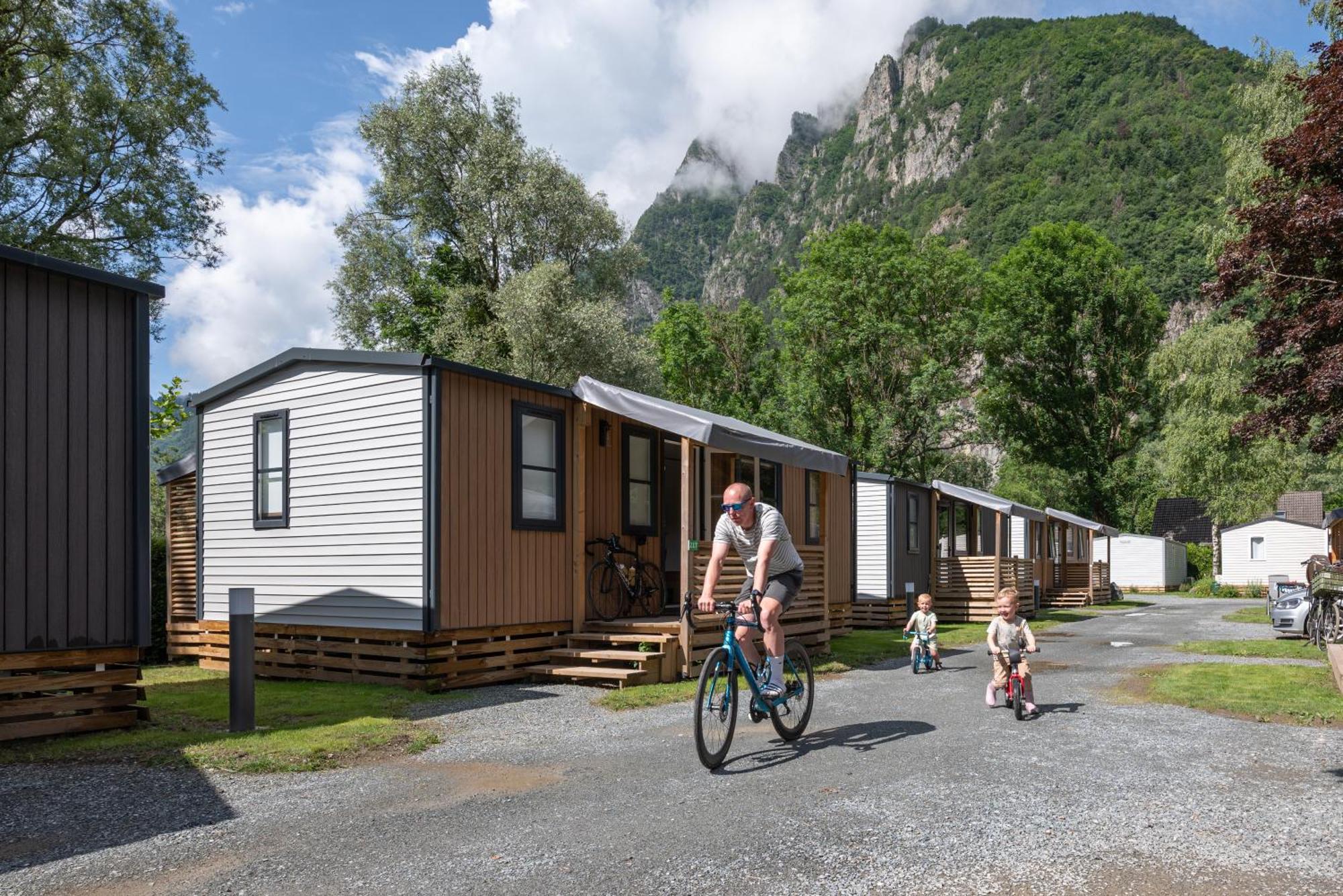 Camping Rcn Belledonne Le Bourg-dʼOisans المظهر الخارجي الصورة