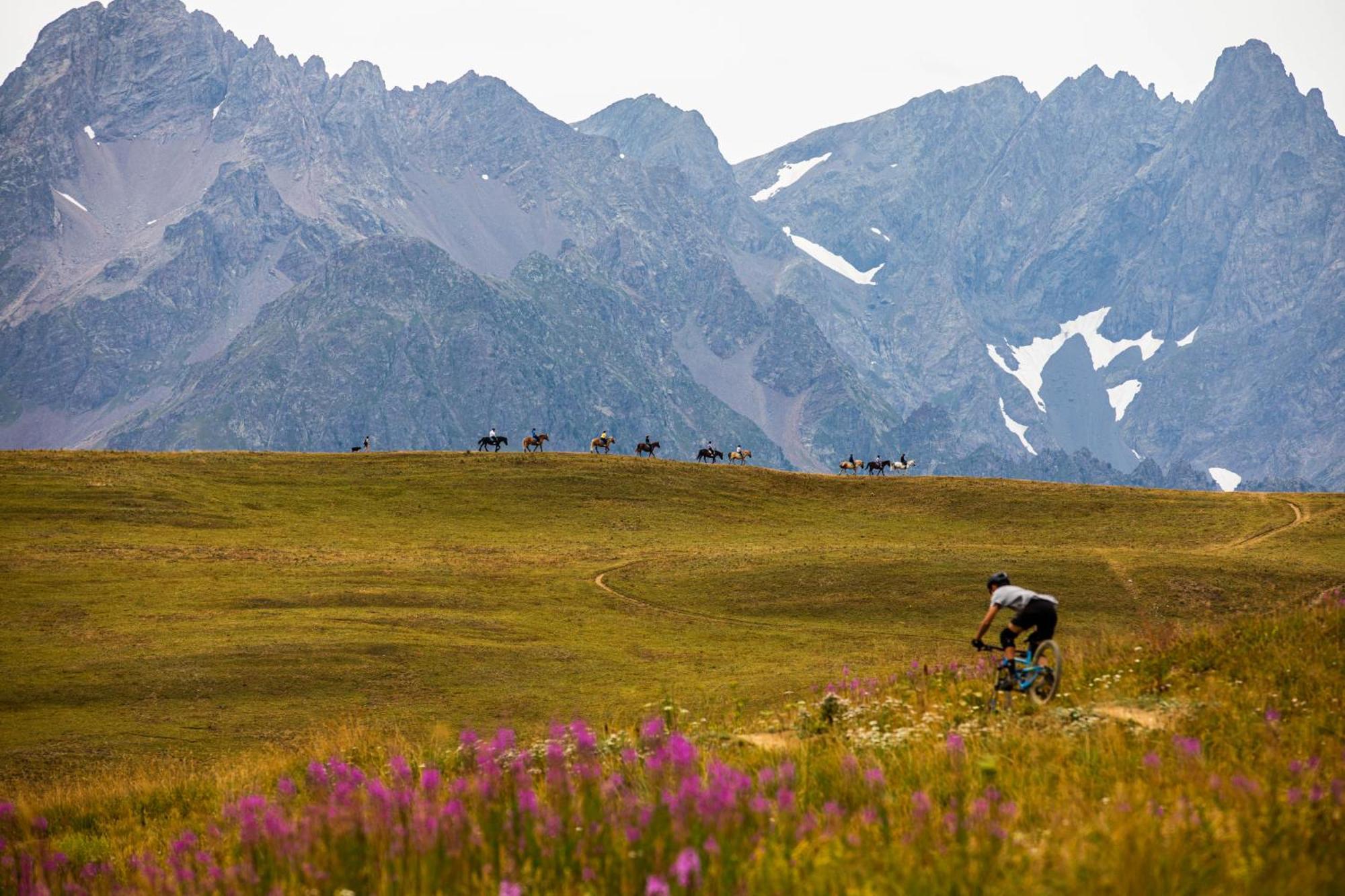 Camping Rcn Belledonne Le Bourg-dʼOisans المظهر الخارجي الصورة